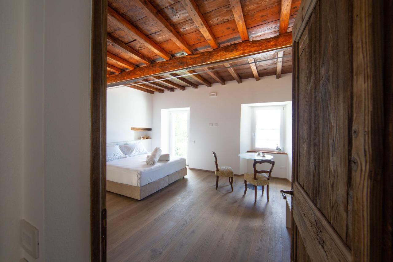 Casa Castagna 1620 Bed & Breakfast Mergozzo Exterior photo