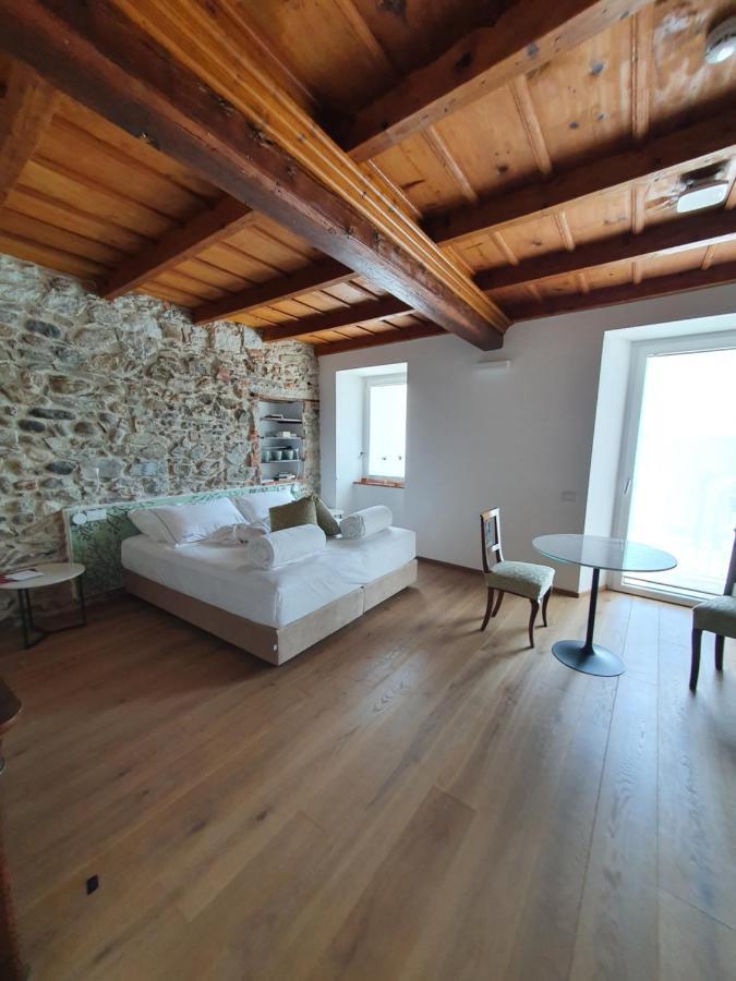 Casa Castagna 1620 Bed & Breakfast Mergozzo Exterior photo